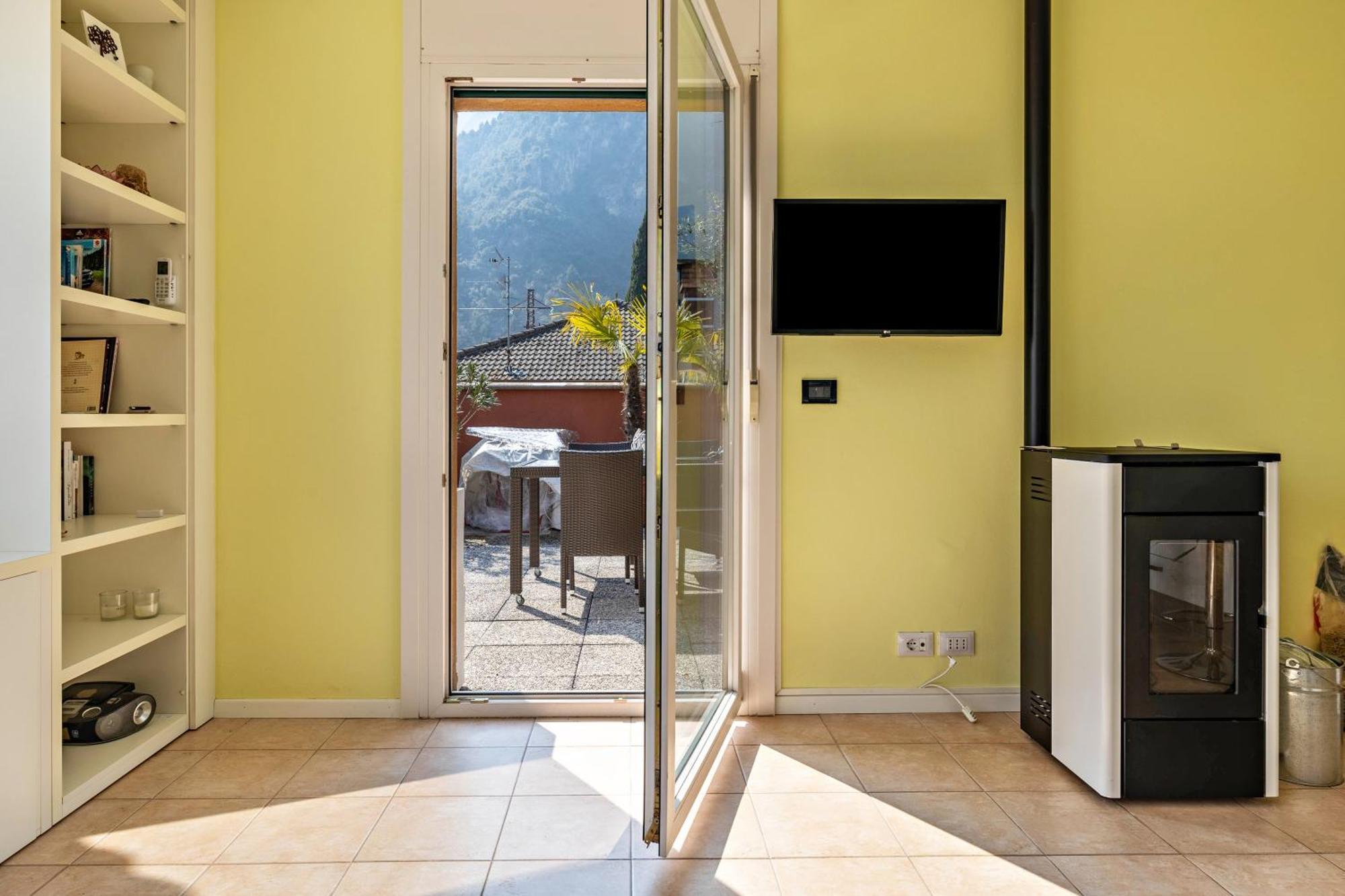 Casa Sara With Swimming Pool Lejlighed Riva del Garda Eksteriør billede