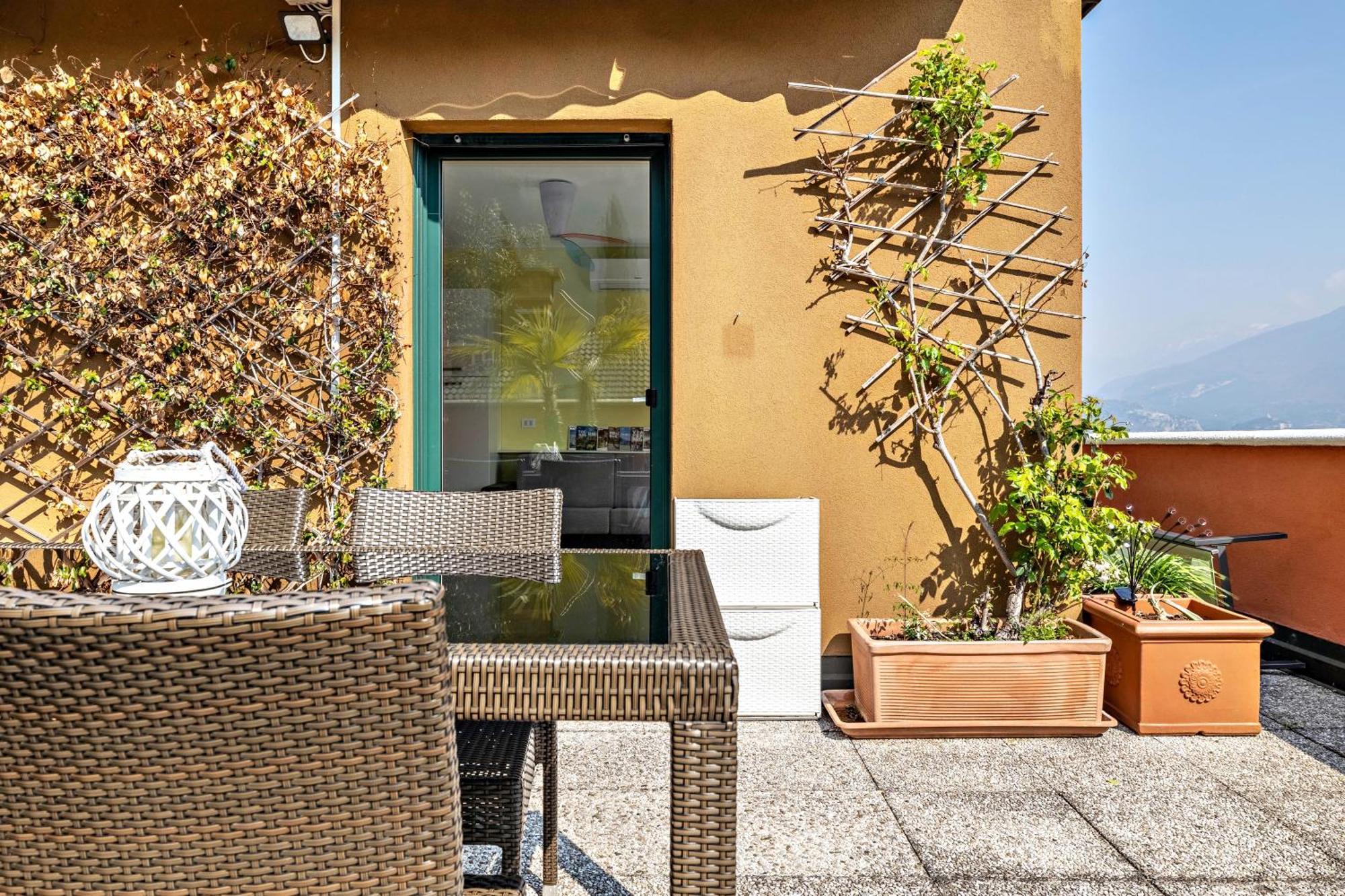 Casa Sara With Swimming Pool Lejlighed Riva del Garda Eksteriør billede