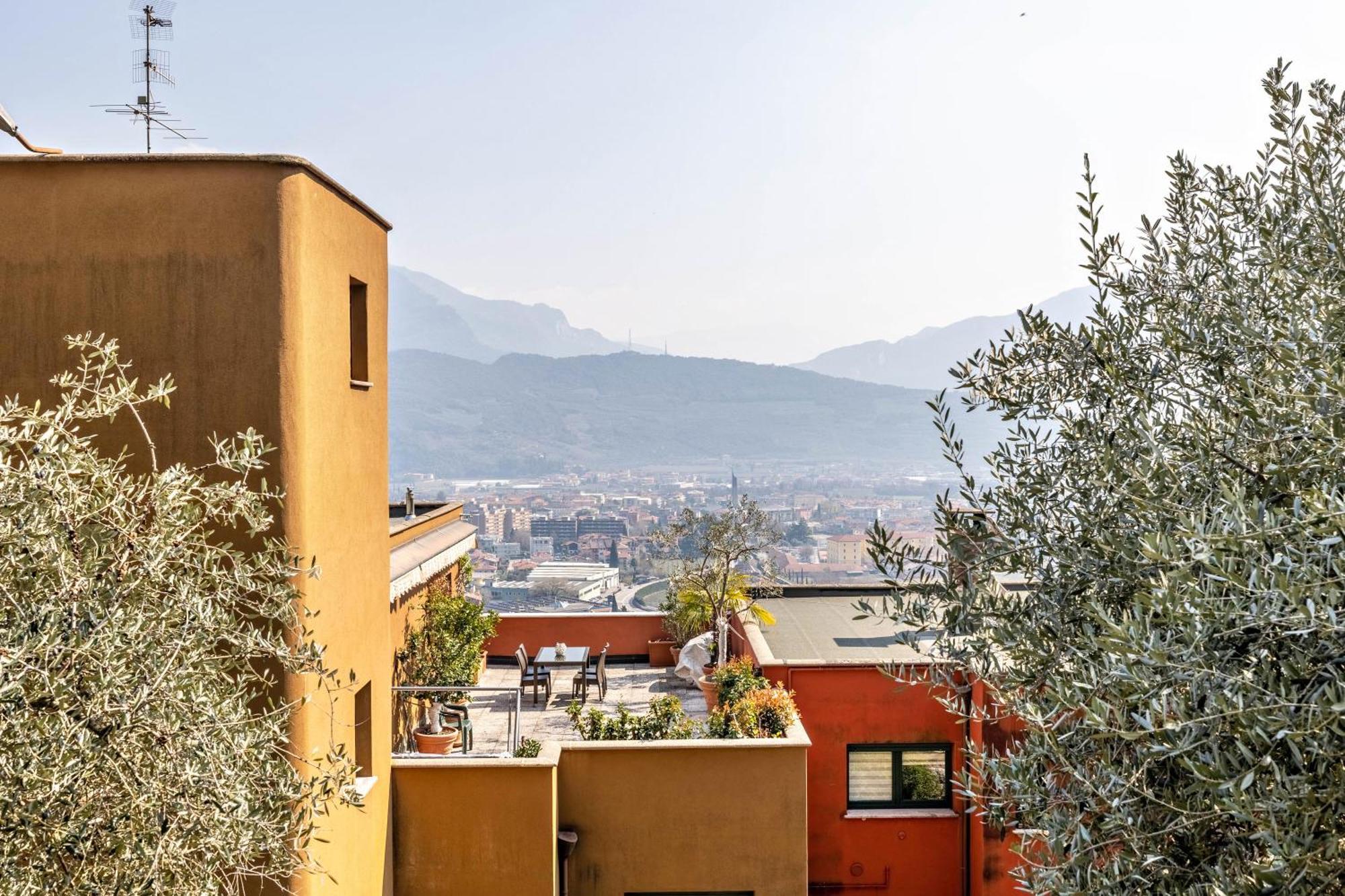 Casa Sara With Swimming Pool Lejlighed Riva del Garda Eksteriør billede